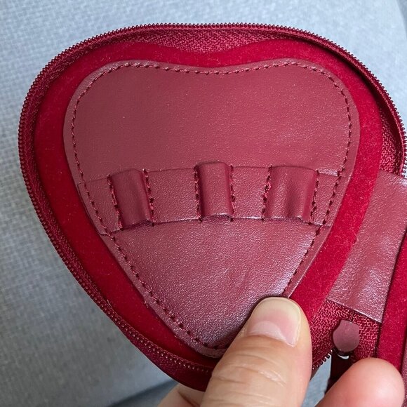 DANIER Genuine Leather Manicure Pouch Zipper Red Heart Mini 4 x 4 Inches, CLEAN - Picture 8 of 13